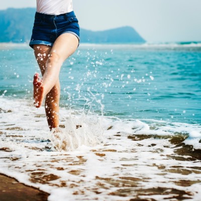 beach-feet